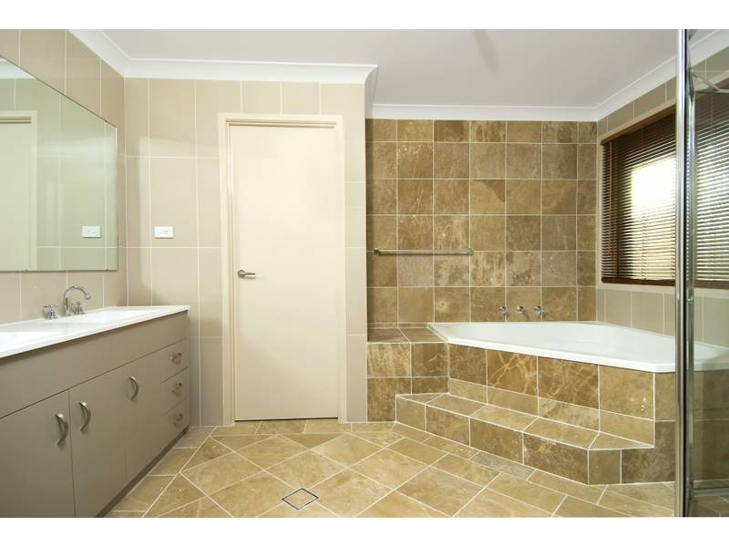 19 May Gibbs Way, Frenchs Forest NSW 2086