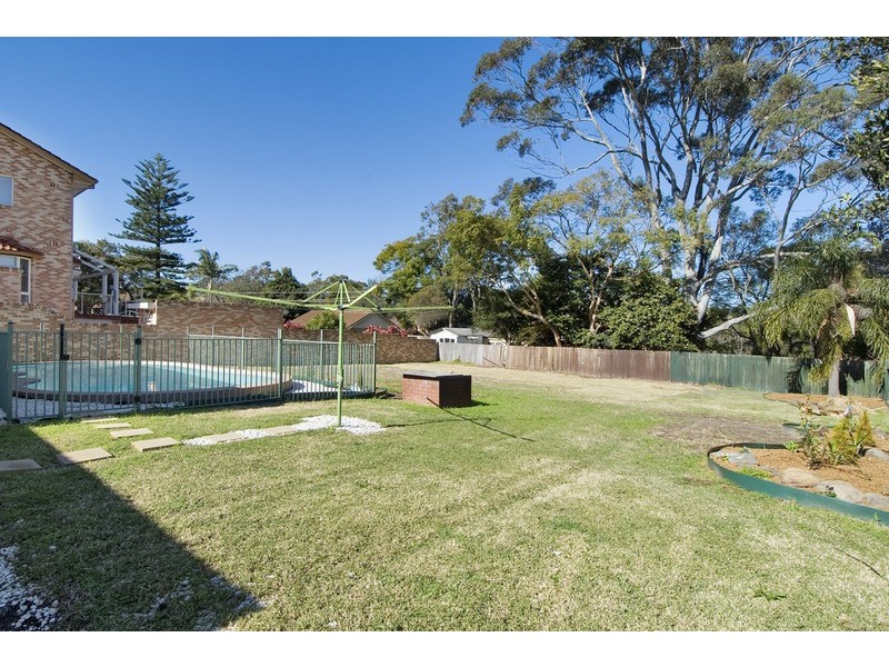 9 Cannons Parade, Forestville NSW 2087