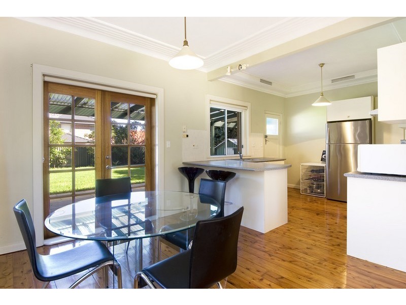 215 Warringah Road, Beacon Hill NSW 2100