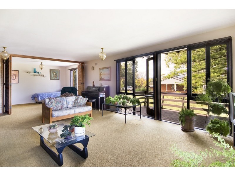 1 Comeroy Cres, Frenchs Forest NSW 2086