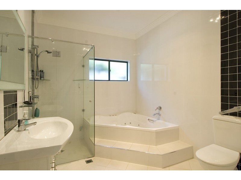 326a Warringah Road, Frenchs Forest NSW 2086