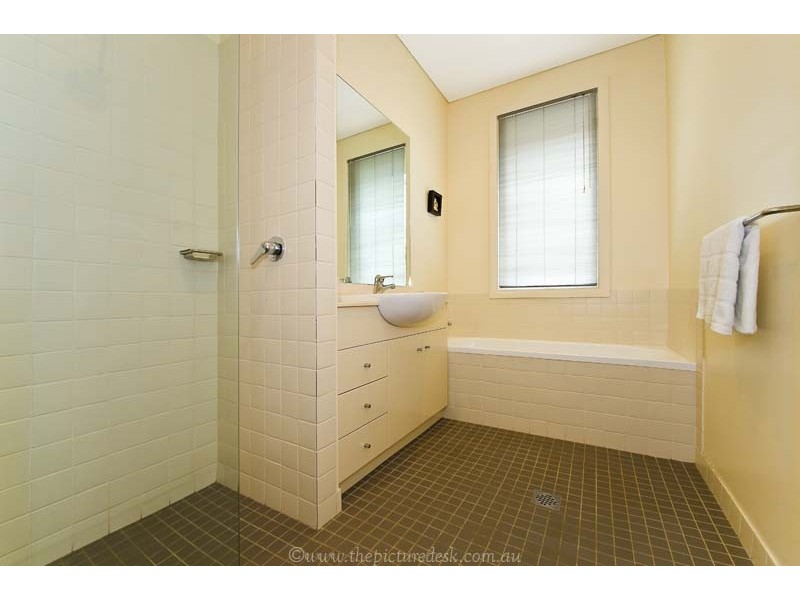 33 Karingal Crescent, Frenchs Forest NSW 2086