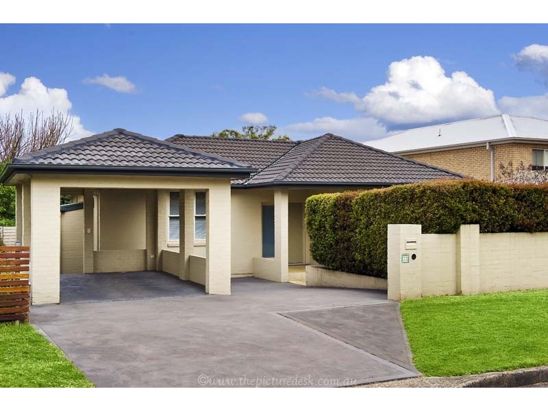 33 Karingal Crescent, Frenchs Forest NSW 2086