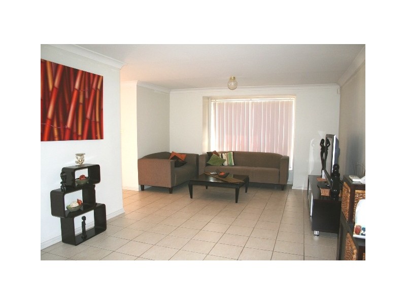 4 Levendale Street, West Hoxton NSW 2171