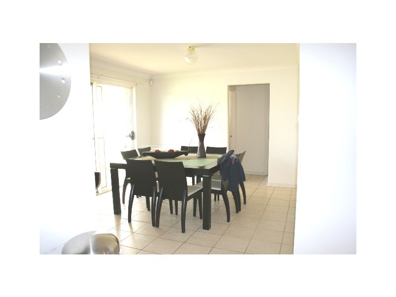 4 Levendale Street, West Hoxton NSW 2171