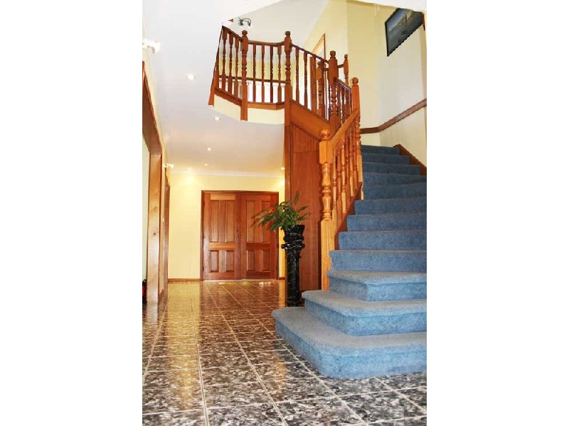 West Hoxton NSW 2171