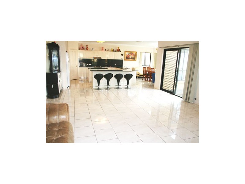 West Hoxton NSW 2171