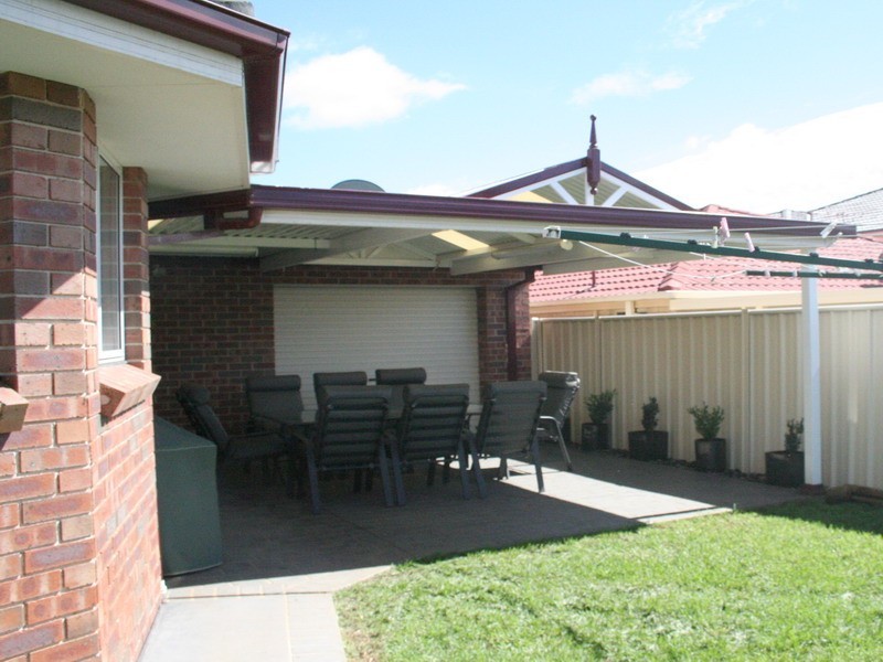 West Hoxton NSW 2171