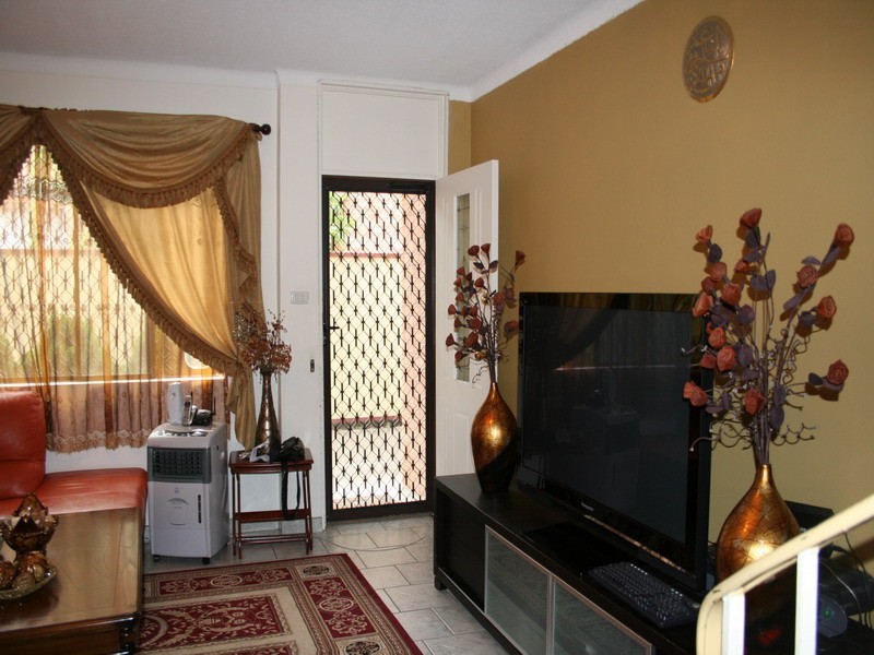 5/262 River Avenue, Carramar NSW 2163