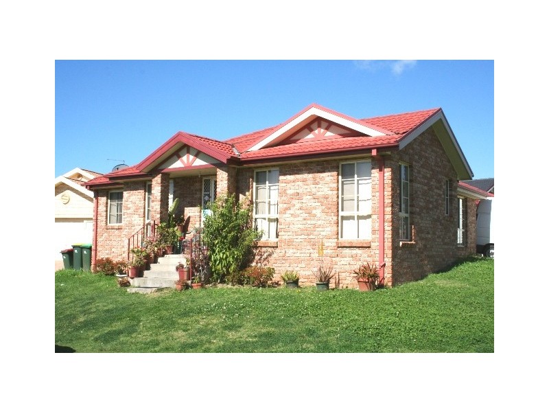4 Alt Close, West Hoxton NSW 2171