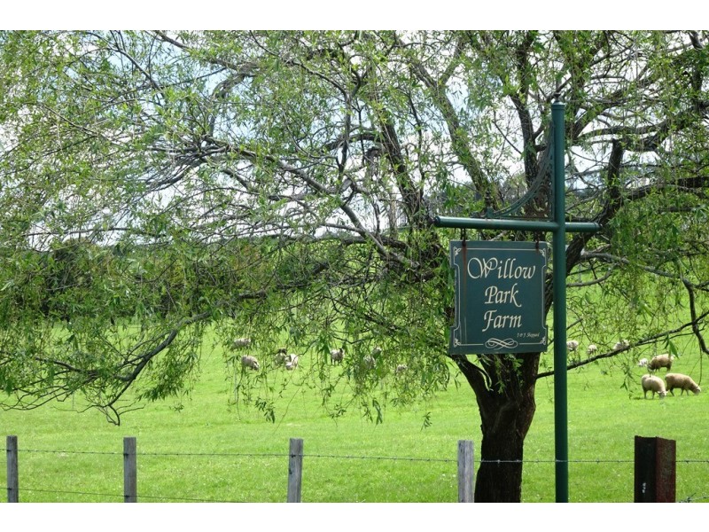100 Deviation Road, Westbury TAS 7303