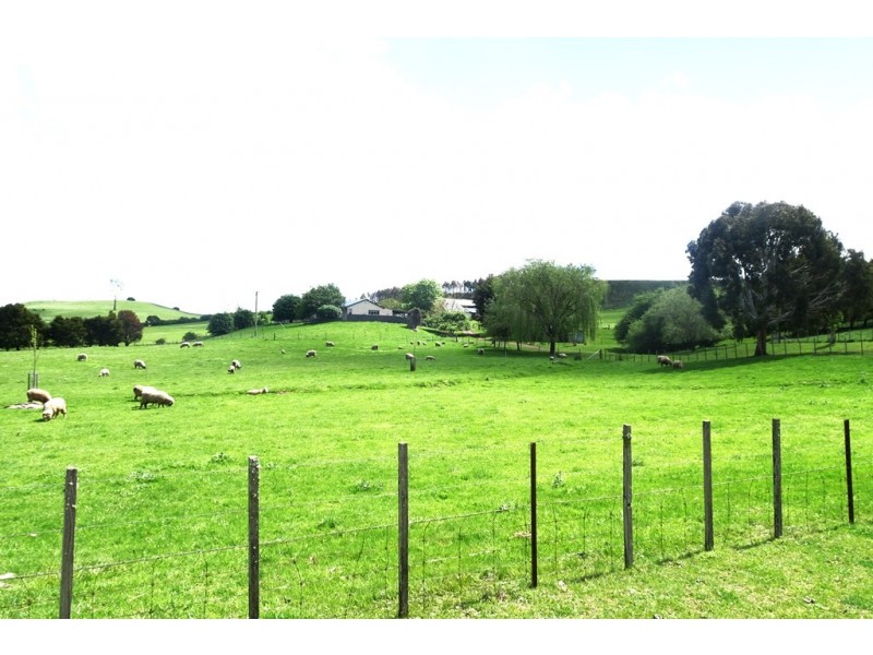 100 Deviation Road, Westbury TAS 7303