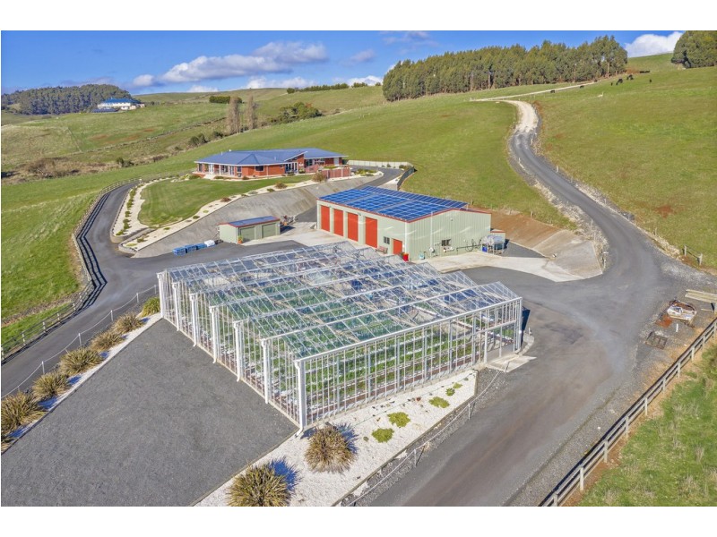 683 Penguin Road, Penguin TAS 7316