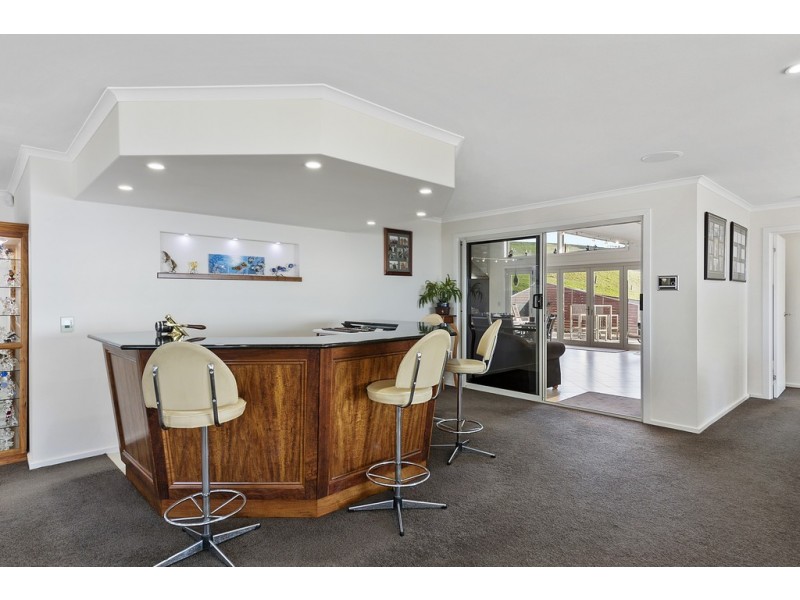 683 Penguin Road, Penguin TAS 7316