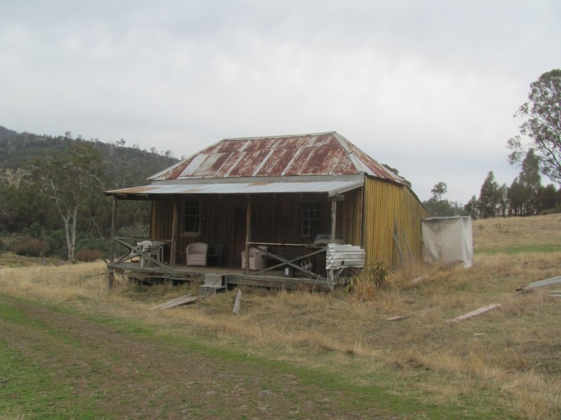 “Trap Hut” Meadsfield Road, Bothwell TAS 7030