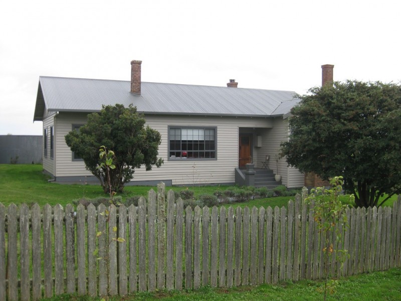 592 South Road, Alcomie TAS 7330