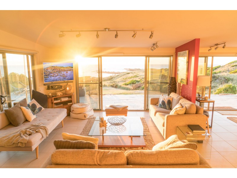 135 Barnes Road, Loorana TAS 7256