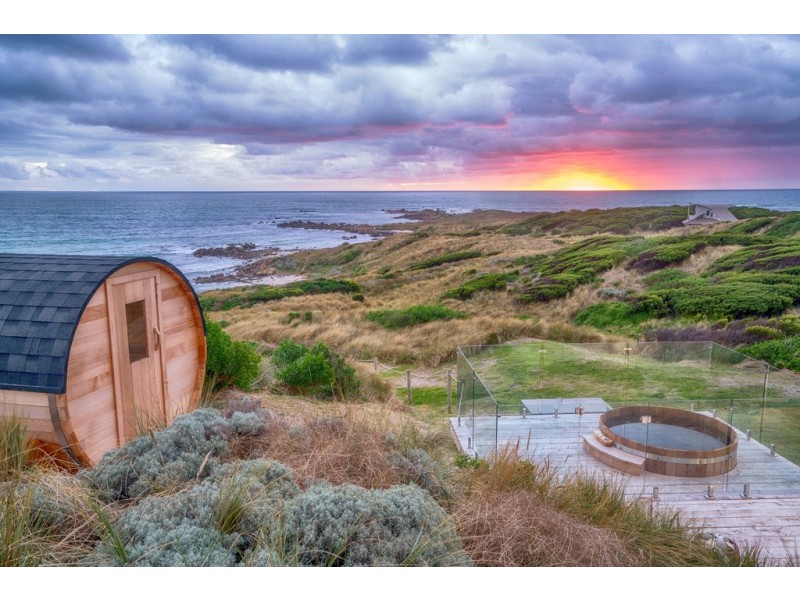 135 Barnes Road, Loorana TAS 7256