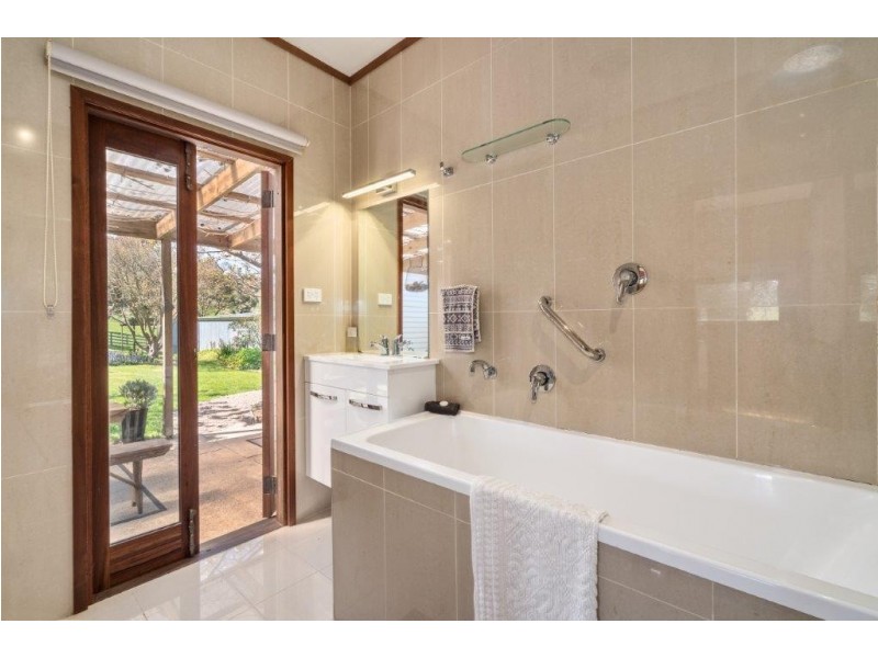 66 Table Cape Road, Wynyard TAS 7325