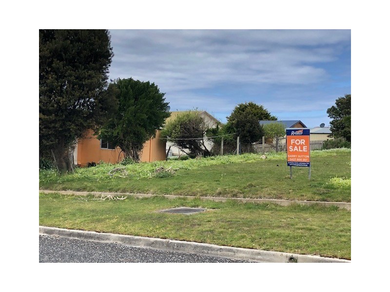 23 Myrtle Street, Grassy TAS 7256