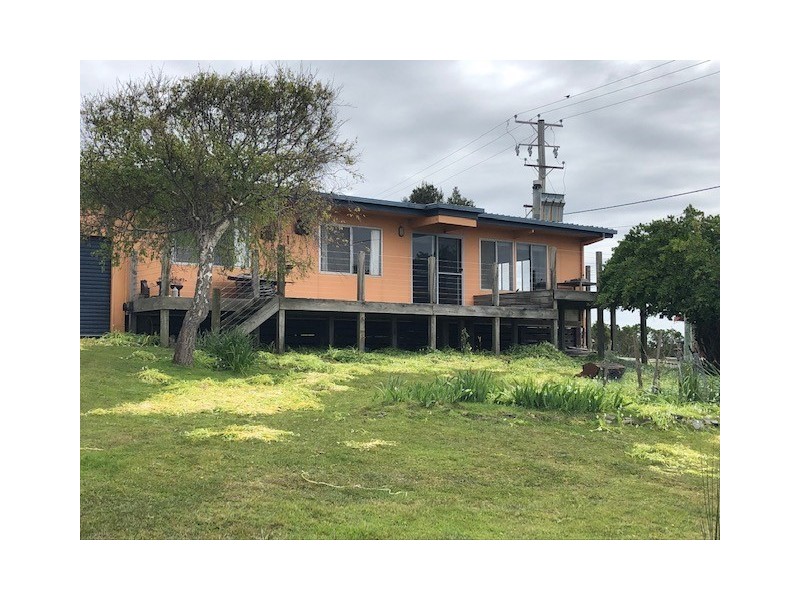 23 Myrtle Street, Grassy TAS 7256