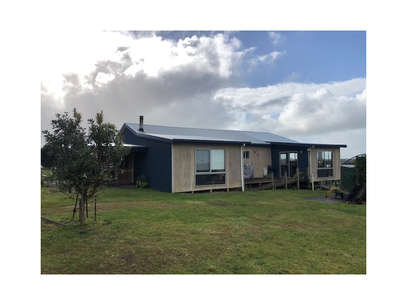 3 Banksia Street, Grassy TAS 7256