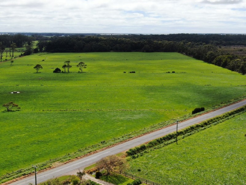 23239 Bass Hwy 125 Innes Rd 235 Hardmans Rd Nicholls Rd, Smithton TAS 7330