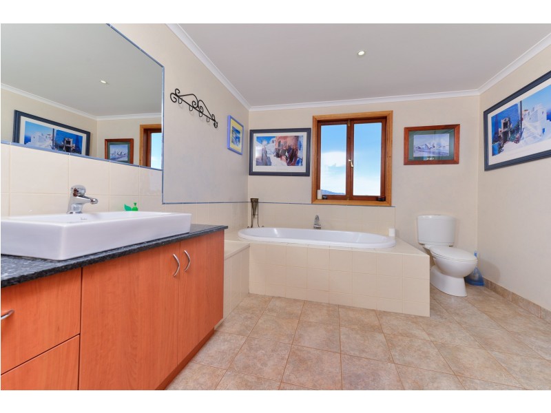 596 Colebrook Road, Campania TAS 7026