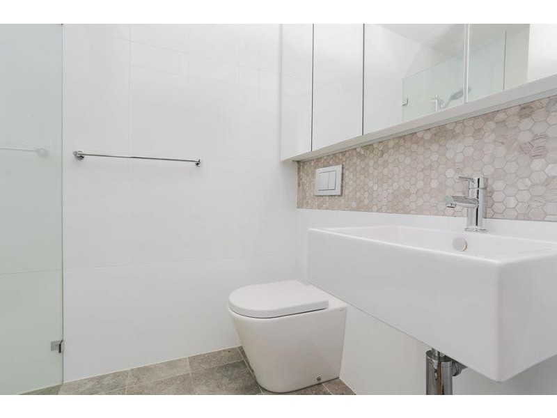 A102/91 OLD SOUTH HEAD ROAD, Bondi Junction NSW 2022