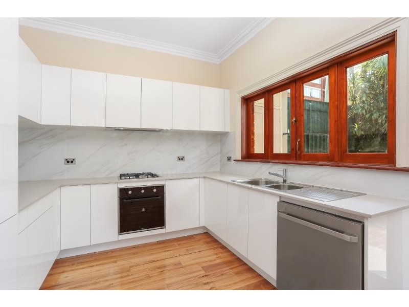16 FLETCHER STREET, Tamarama NSW 2026