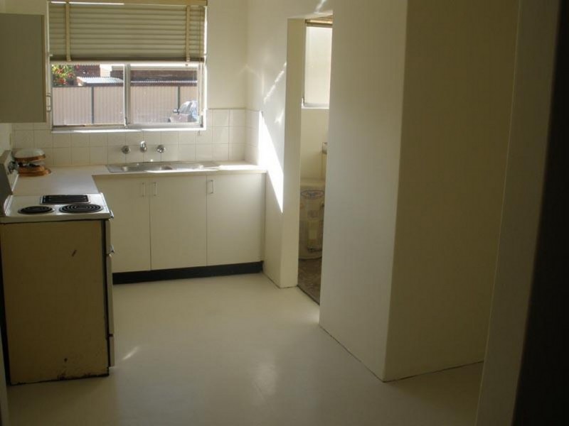 3/22 Dryden Street, Campsie NSW 2194