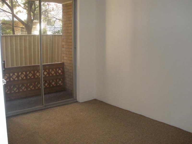 3/22 Dryden Street, Campsie NSW 2194