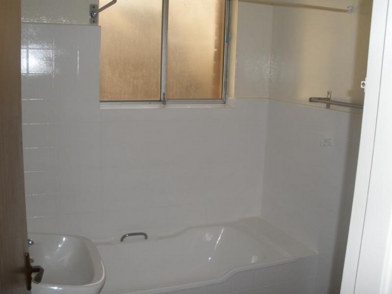 3/22 Dryden Street, Campsie NSW 2194