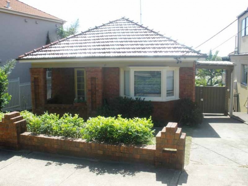 11 COLDSTREAM STREET, South Coogee NSW 2034