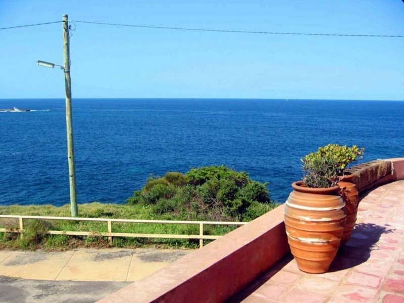 1 CRANA AVENUE, South Coogee NSW 2034