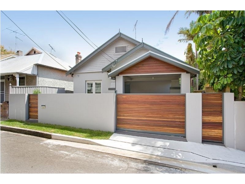 8 BRIGHTON ROAD, Coogee NSW 2034