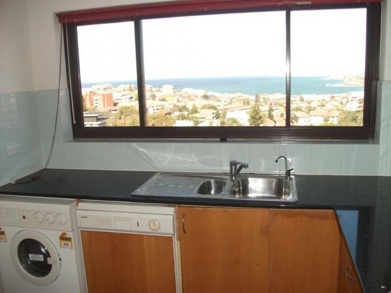 11/44 MILITARY ROAD, North Bondi NSW 2026