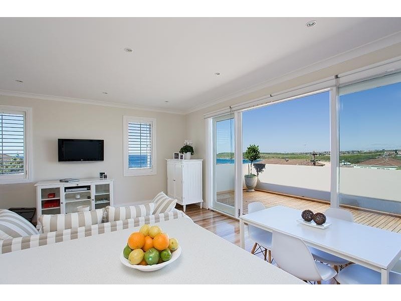 8A BOND STREET, Maroubra NSW 2035