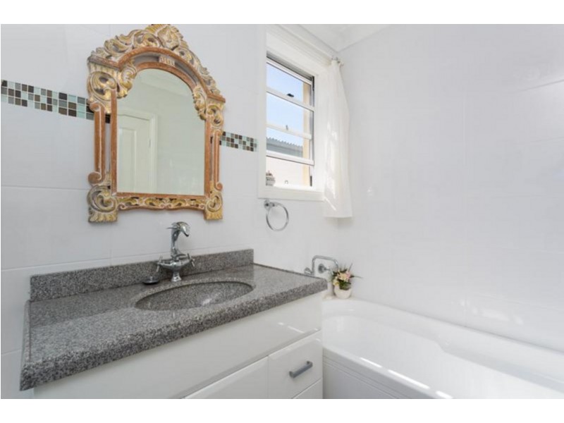 24 RUTHVEN STREET, Bondi Junction NSW 2022