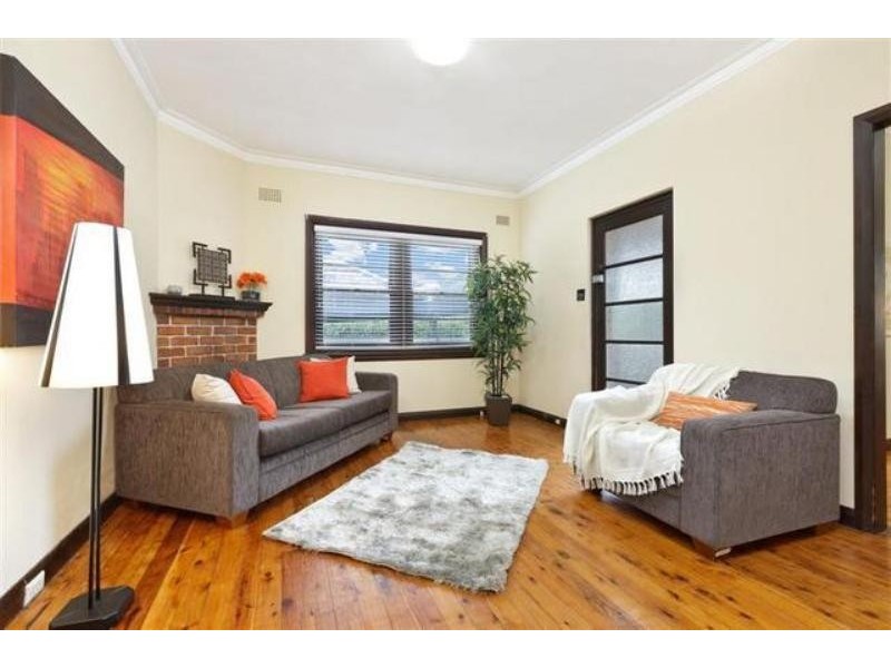 7 BRABYN STREET, Denistone East NSW 2112