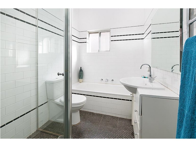 8 Brighton Road, Coogee NSW 2034