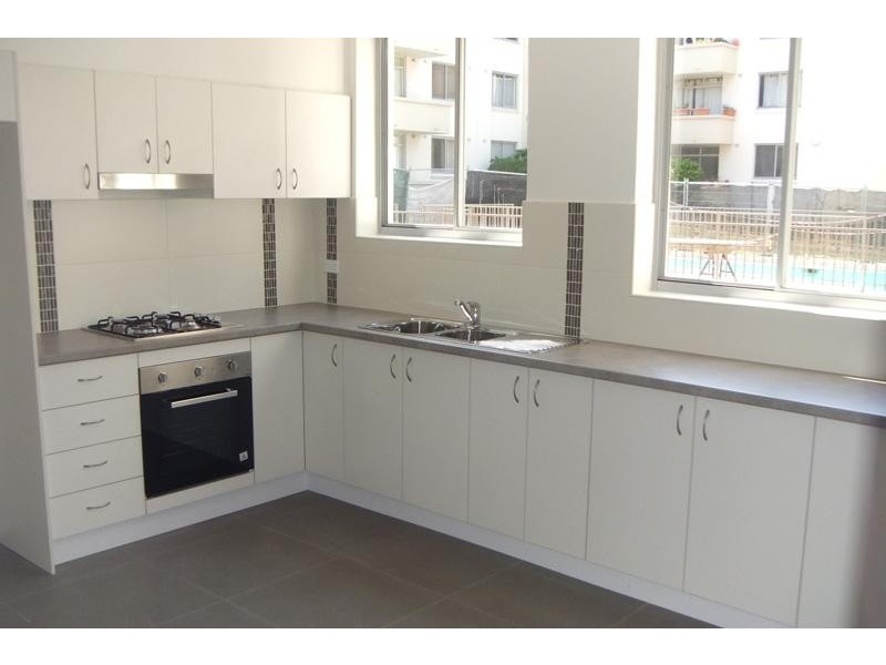 2/15 WALLIS PARADE, Bondi NSW 2026