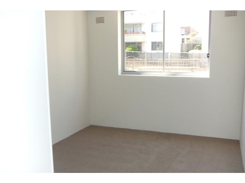 2/15 WALLIS PARADE, Bondi NSW 2026