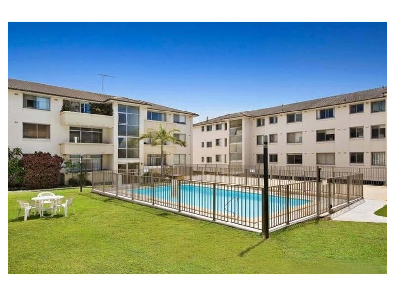 2/15 WALLIS PARADE, North Bondi NSW 2026