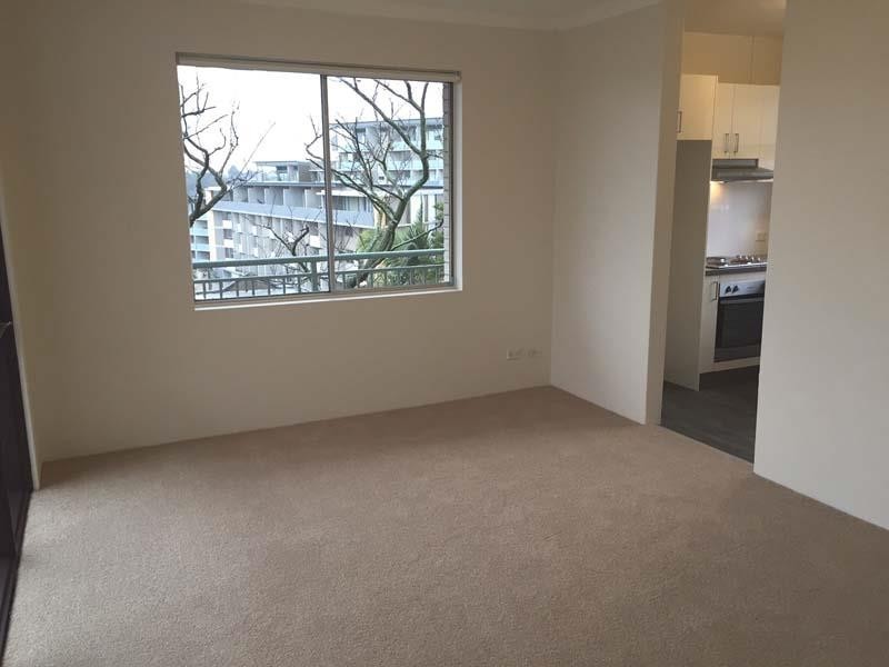 10/2 FRANCIS STREET, Marrickville NSW 2204