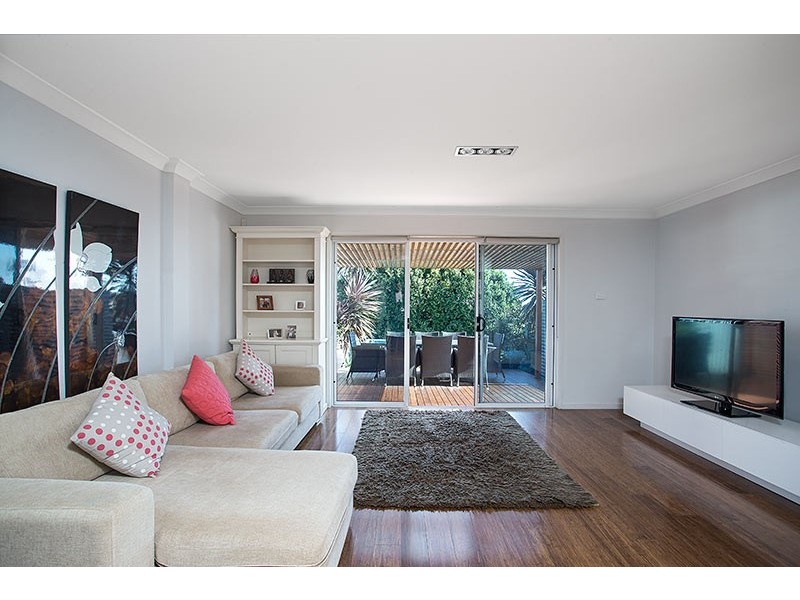 8 Mitchell Street, Chifley NSW 2036