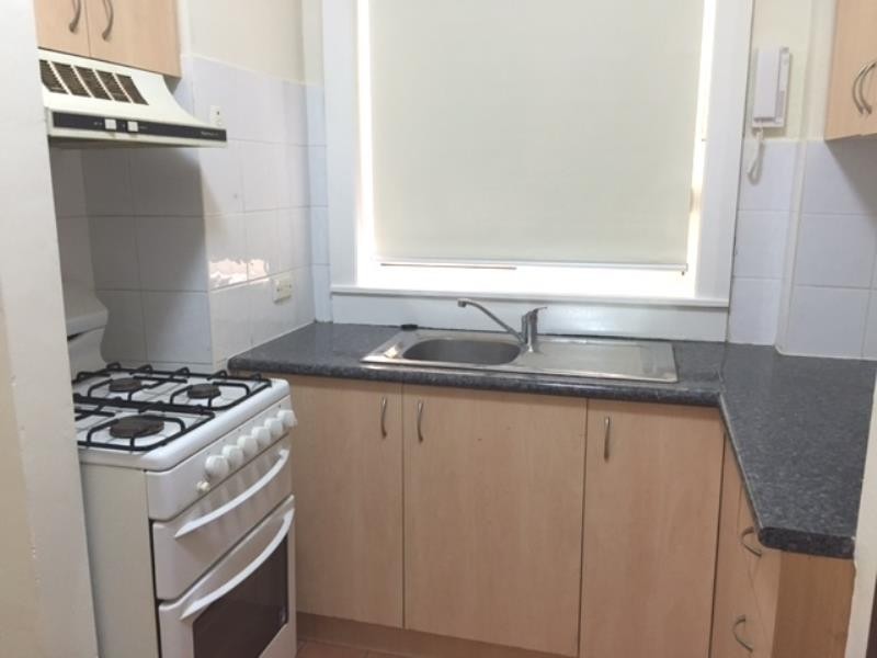 2/17 GAERLOCH AVENUE, Tamarama NSW 2026