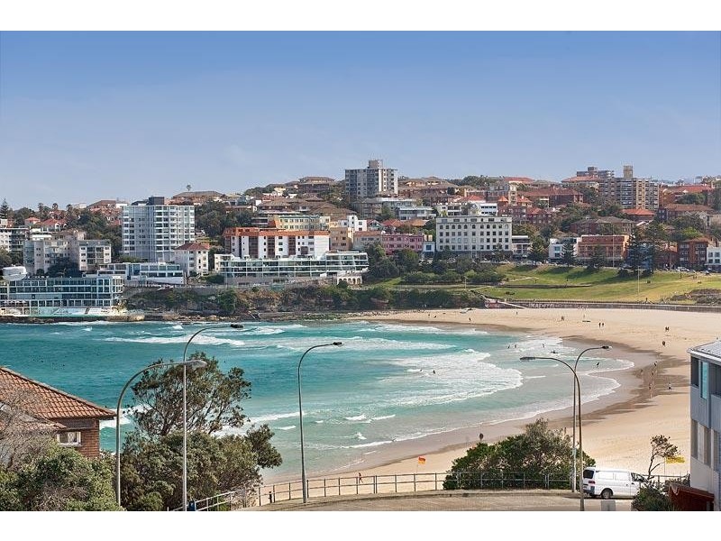 1/37 WALLIS PARADE, North Bondi NSW 2026