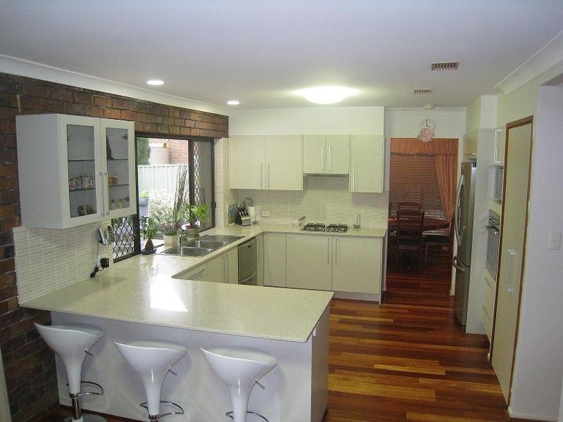 4 Burwood Close, Springwood QLD 4127