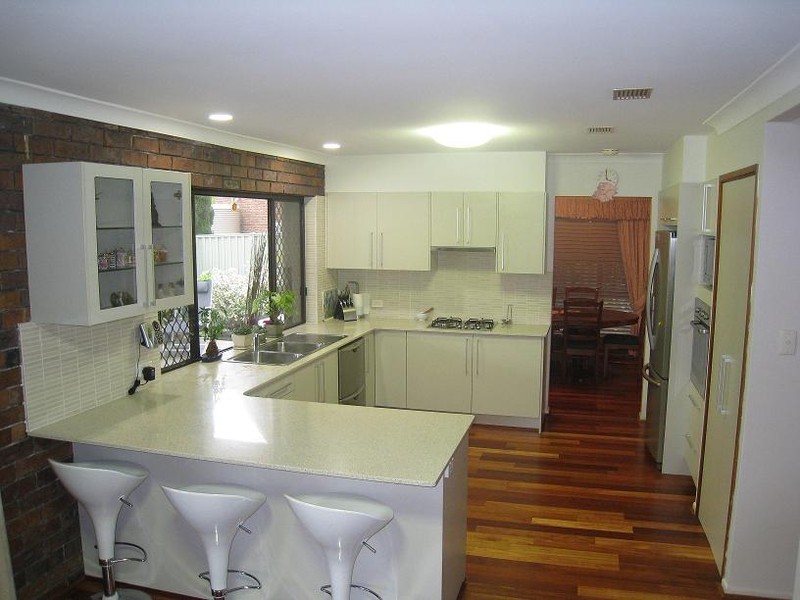 4 Burwood Close, Springwood QLD 4127